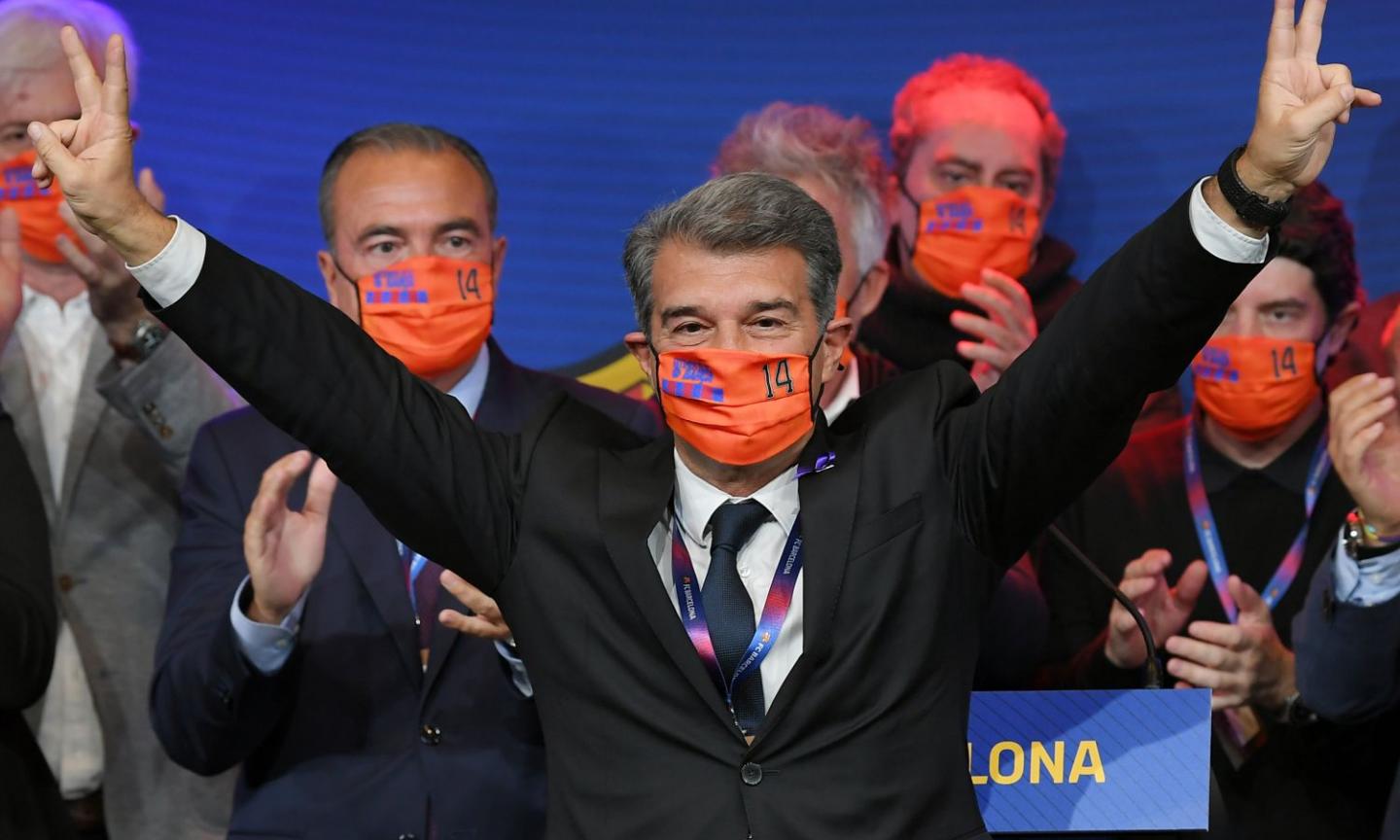 Barcellona: Laporta pronto a blindare un attaccante