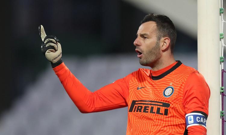 Inter, Handanovic titolare anche l'anno prossimo: le priorità sono altre