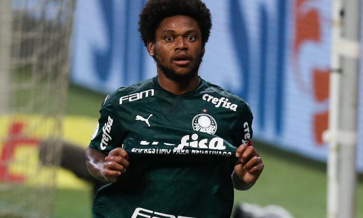 Luiz Adriano, che autogol! Positivo al Covid, viola la quarantena e investe un uomo al supermercato, poi si scusa FOTO