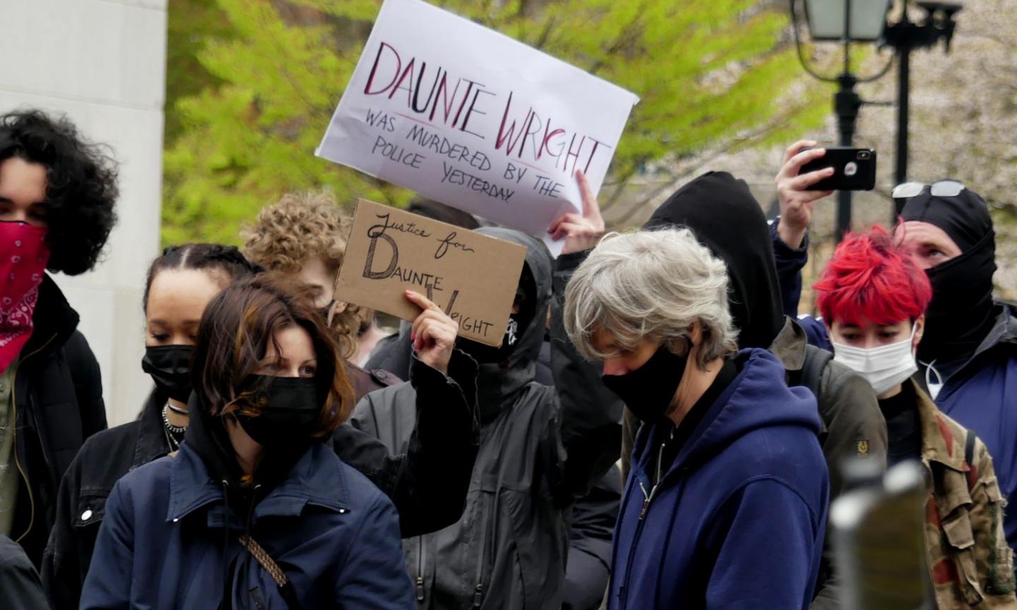 Brooklyn Centre la polizia spara e uccide l'afroamericano Daunte Wright. Nuovi scontri in piazza  a Minneapolis 