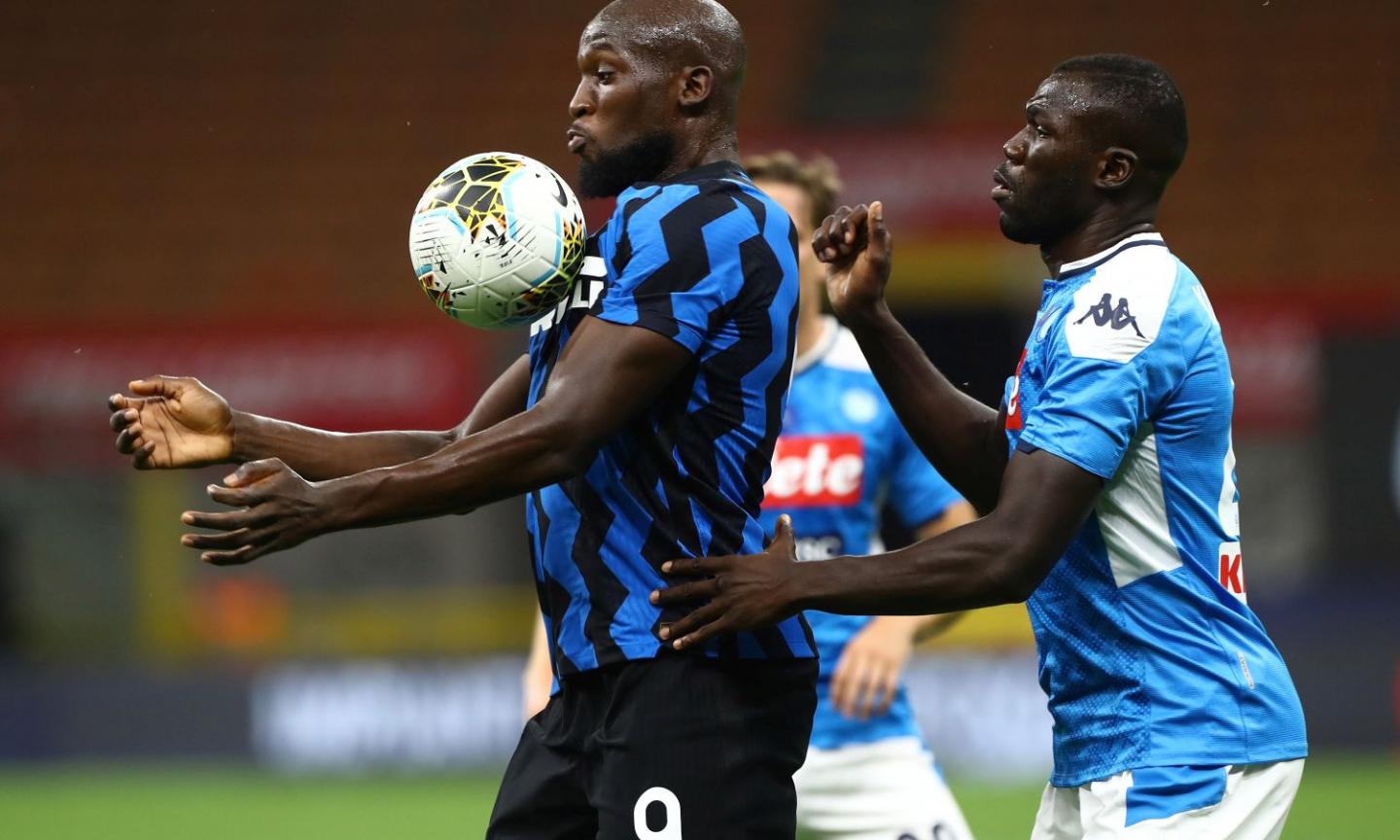 Lukaku contro Koulibaly è la chiave di Napoli-Inter: la partita a scacchi tra Conte e Gattuso