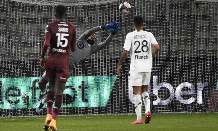 Maignan para tutto, il Lille vola grazie al suo portiere dei record: è la prima scelta del Milan