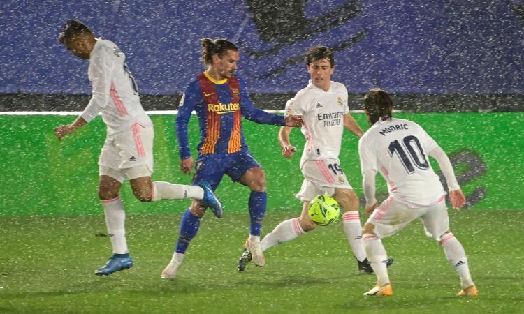 Real Madrid, un terzino si gioca il futuro