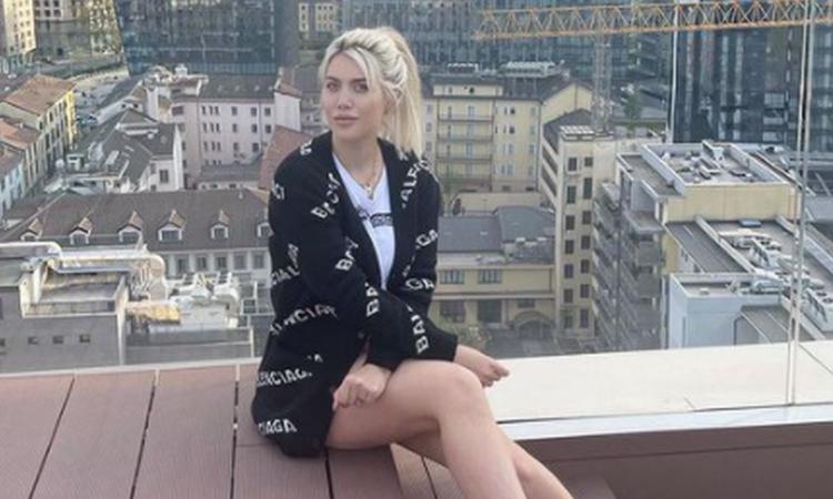 Wanda Nara a Milano, a due passi dalla sede dell'Inter: 'Casa dolce casa'