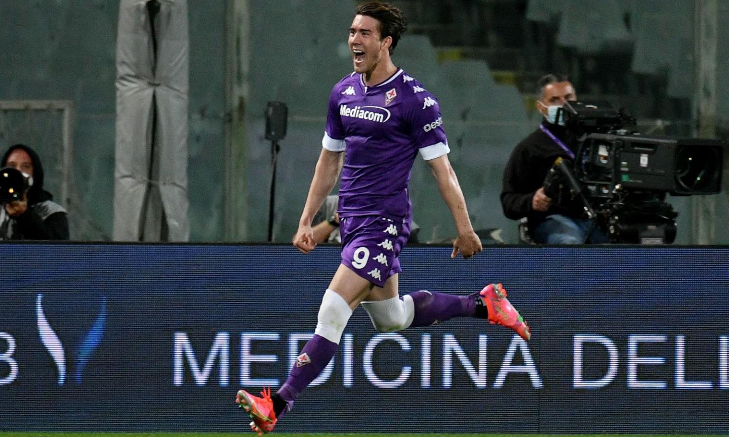 Juve e Milan su Vlahovic: la Fiorentina spara alto