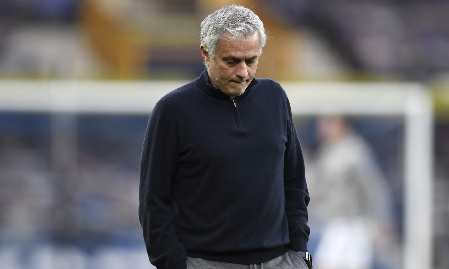 Mourinho-Roma, Ryanair scherza: 'Da Londra volo a 15 sterline. E senza trofei basta il bagaglio a mano...'