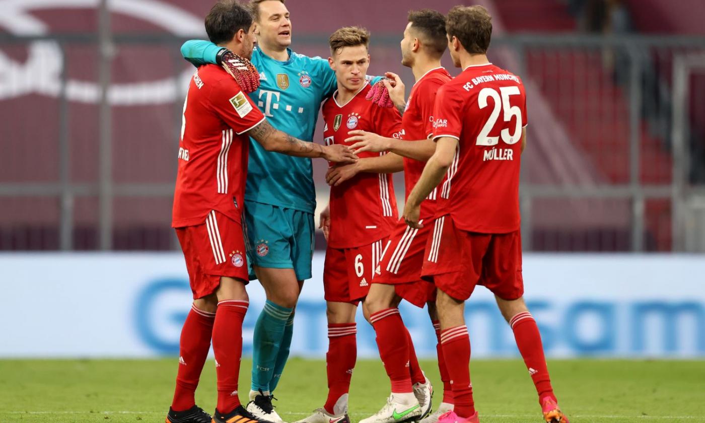 Bayern, che sfida a calcio-tennis: Kimmich contro Muller VIDEO