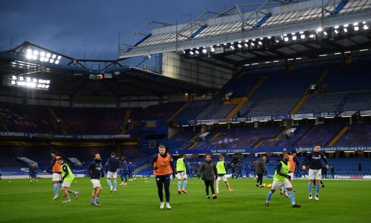 Chelsea, cacciato il direttore commerciale: aveva chiesto foto hot e incontri a un’agente finanziaria