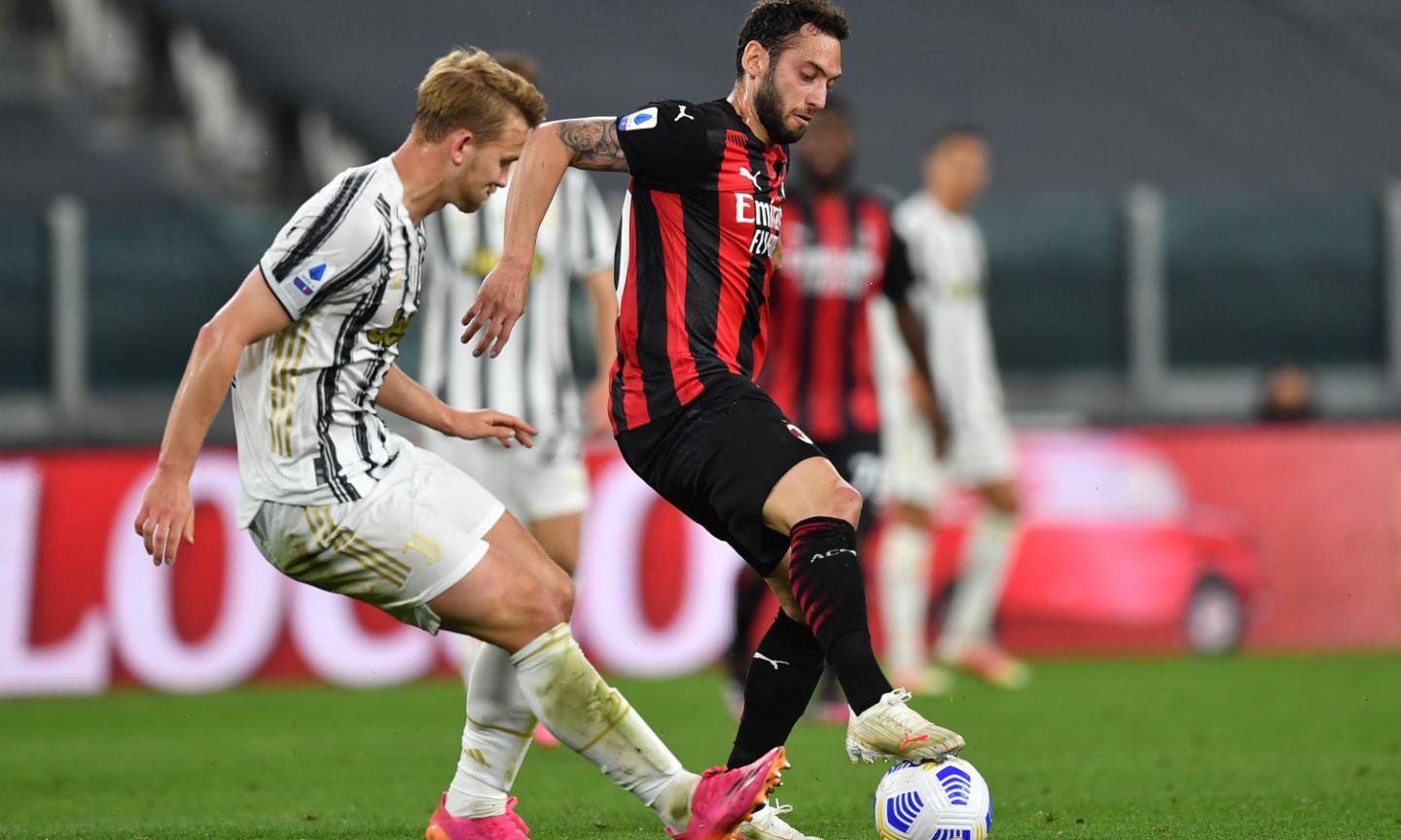 Calhanoglu verso l'addio al Milan: Juve in stand-by, spunta il Liverpool