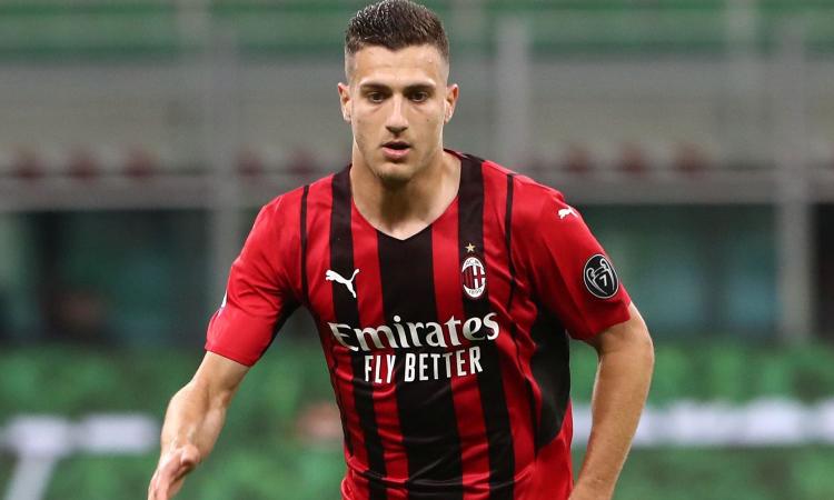 Dalot inizia la preparazione con il Man United, attesa la nuova offerta del Milan