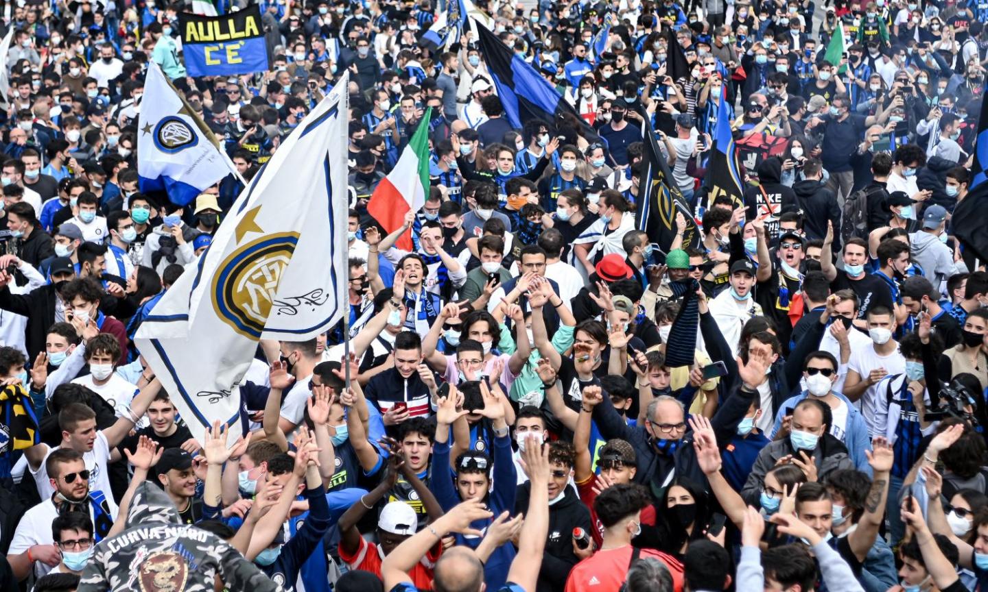 Tifosi Inter in piazza, il Cts: 'Immagini che non possiamo permetterci, serve rispetto per i nostri 121mila morti'