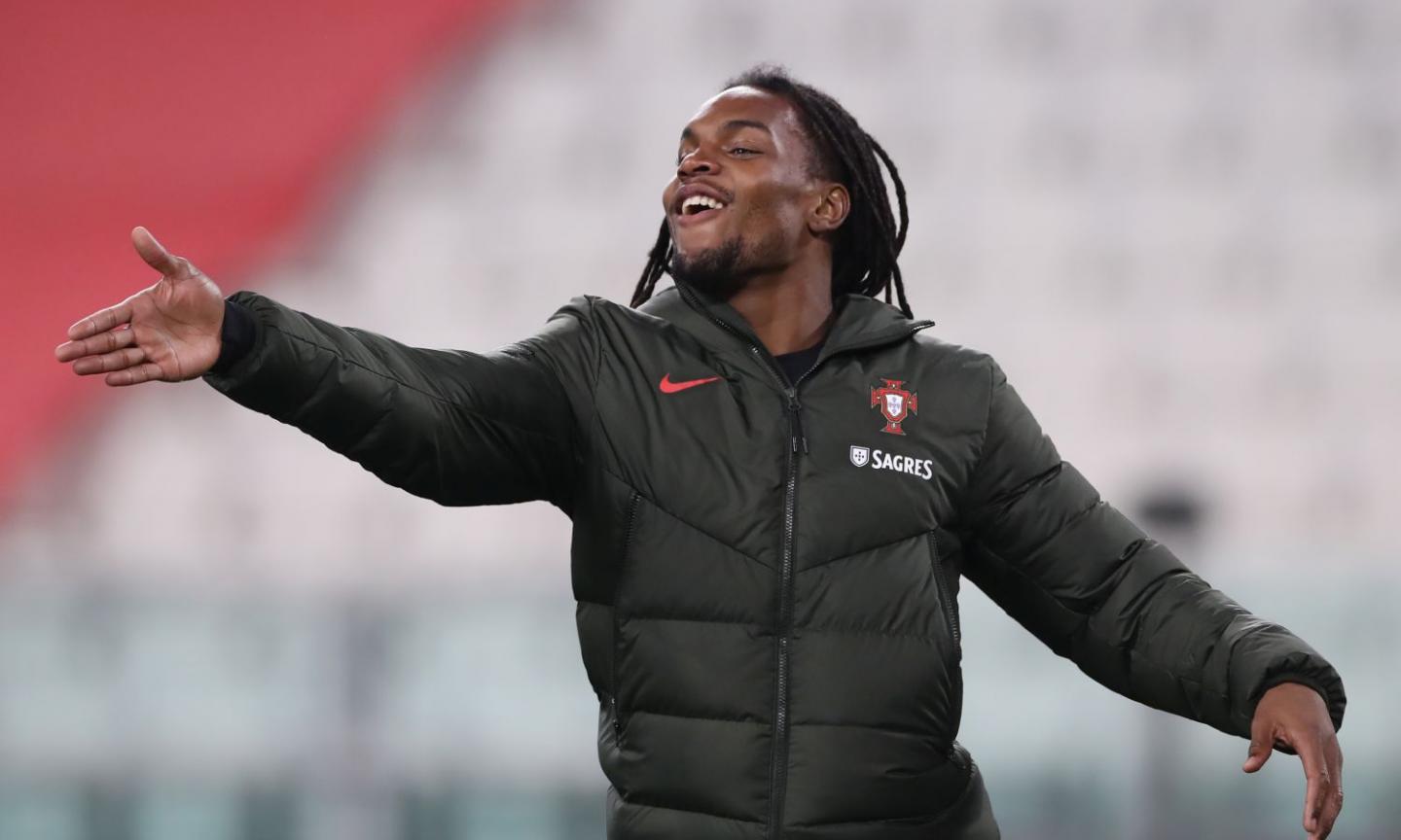 Calciomercato Roma, via un big per Renato Sanches