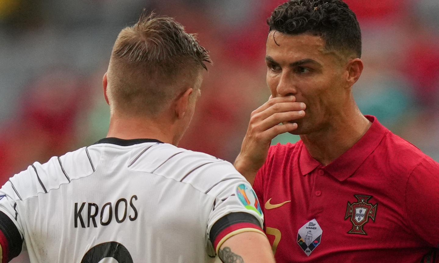 Ronaldo, il retroscena del dialogo con Kroos e il ritorno a Madrid: il punto 