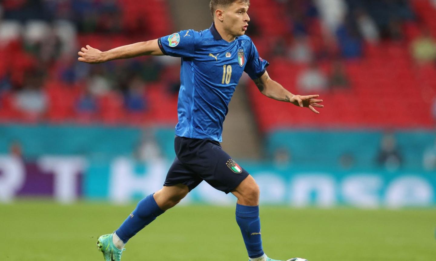 Barella delude con l'Austria ma resta imprescindibile per l'Italia e per l'Inter. Il rinnovo...