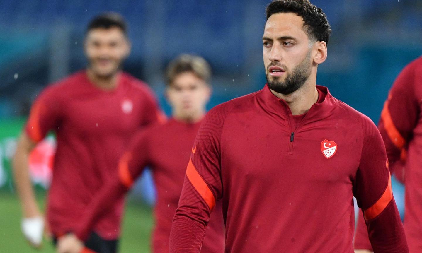 Milan, nuova insidia per Calhanoglu