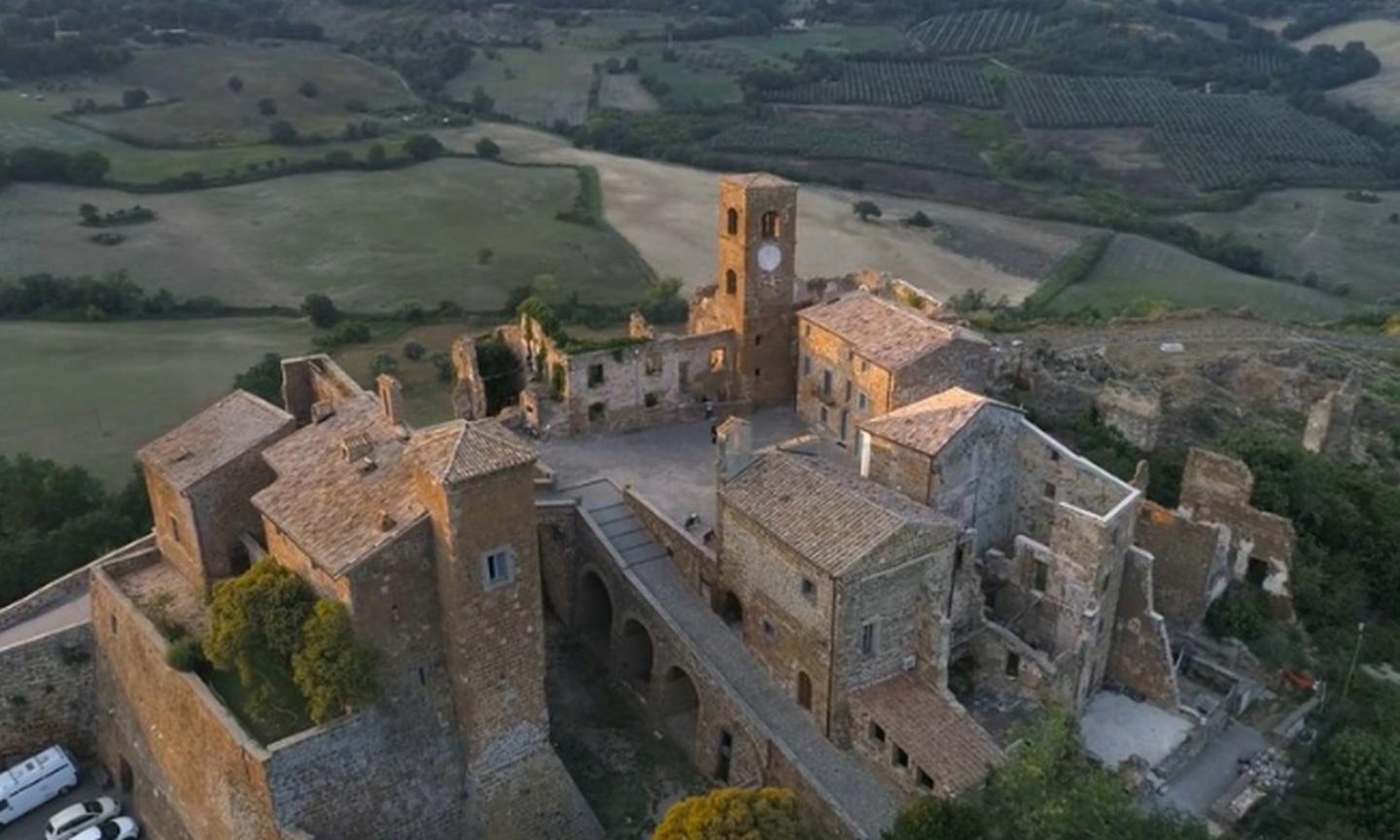 Nella Tuscia c’è la gara dello sputo del nocciolo della ciliegia