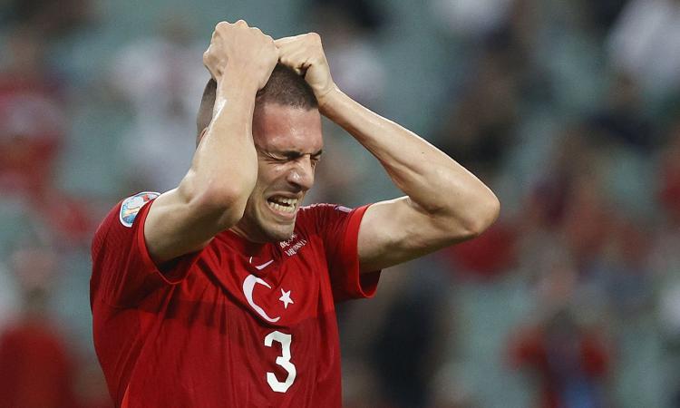 Demiral vuole andare via, ma la Juve detta le proprie condizioni: il punto