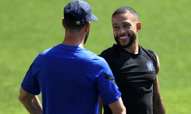 Da Depay a Belotti e le mosse del Napoli: rivivi la nostra chat mercato! Da Depay a Belotti e le mosse del Napoli: rivivi la nostra chat mercato!