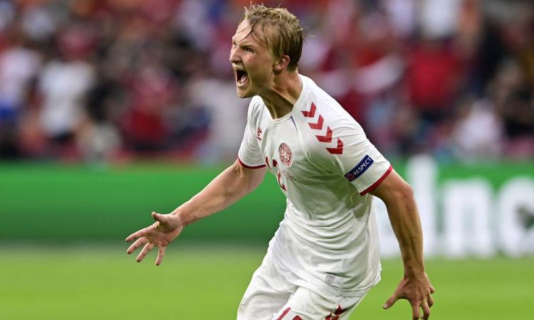 Wales-Denmark 0-2 LIVE: Dolberg again!  |  First page