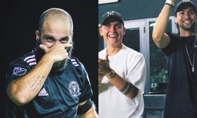 Dybala fa il tifo per Higuain a Miami. E, dopo il gol, il Pipita mostra la 'maschera'