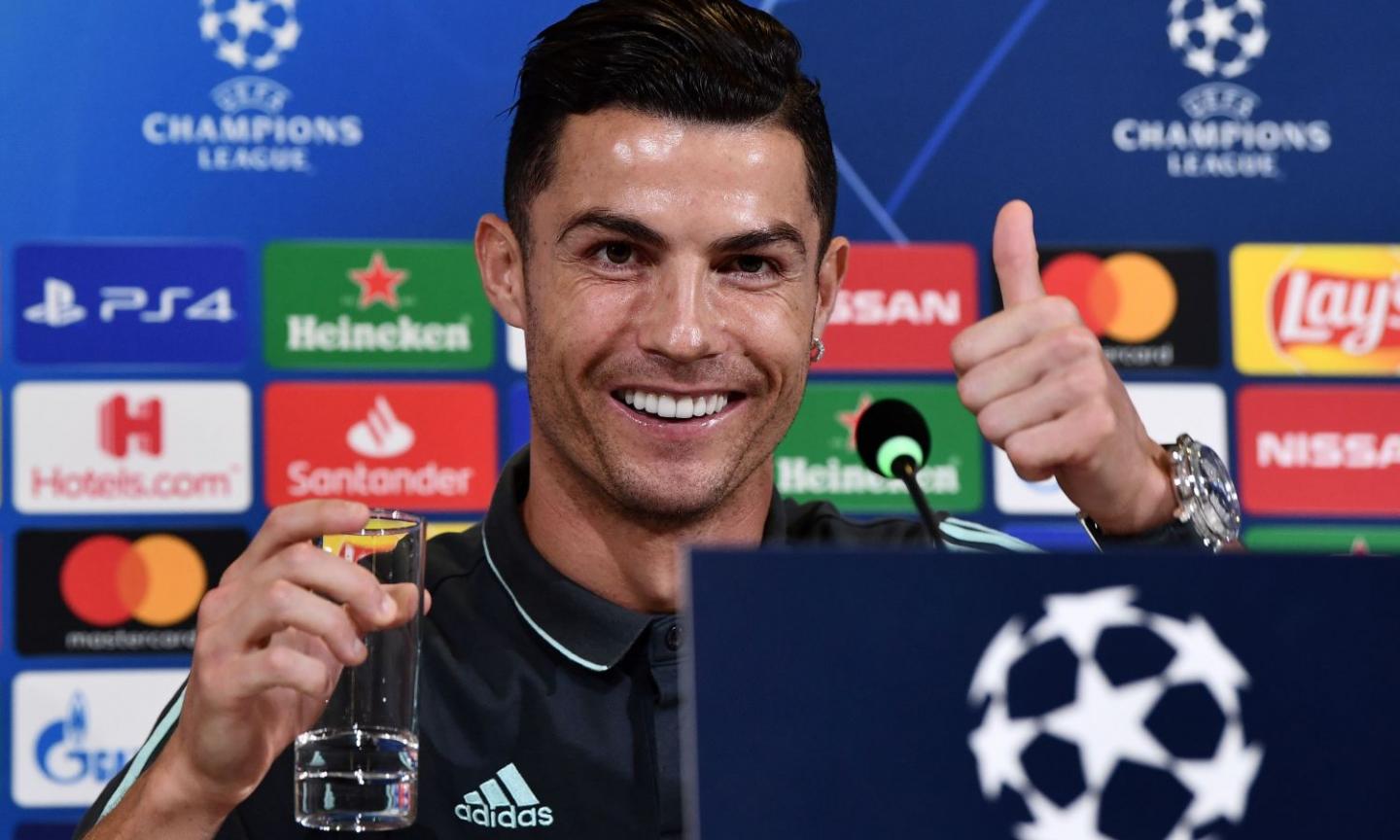 La scelta di Ronaldo con la Coca-Cola, gli effetti del suo gesto e la scelta dell'Uefa: cosa c'è dietro