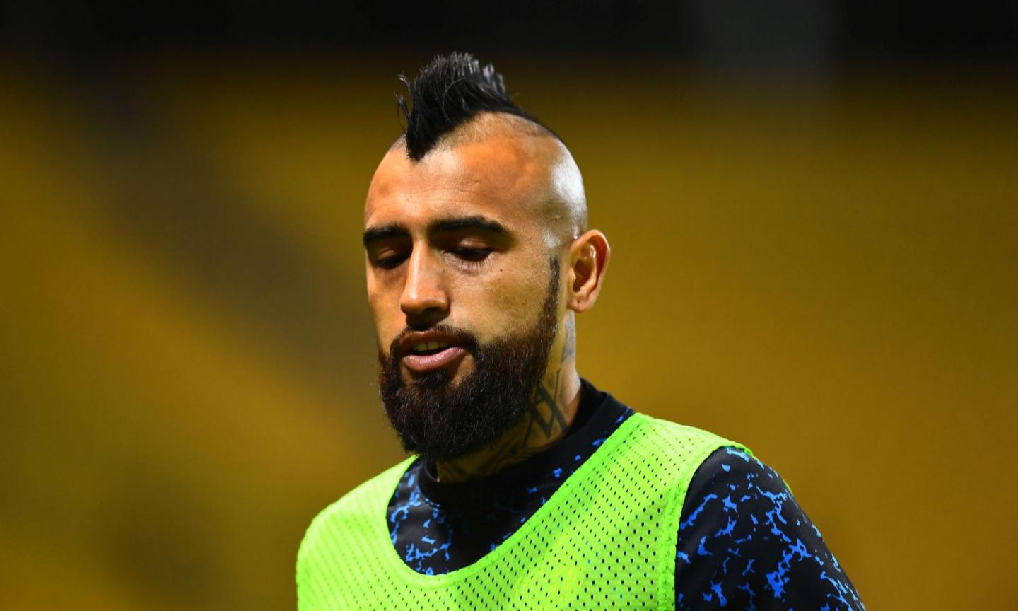 Inter: Vidal alle prese col kebab VIDEO