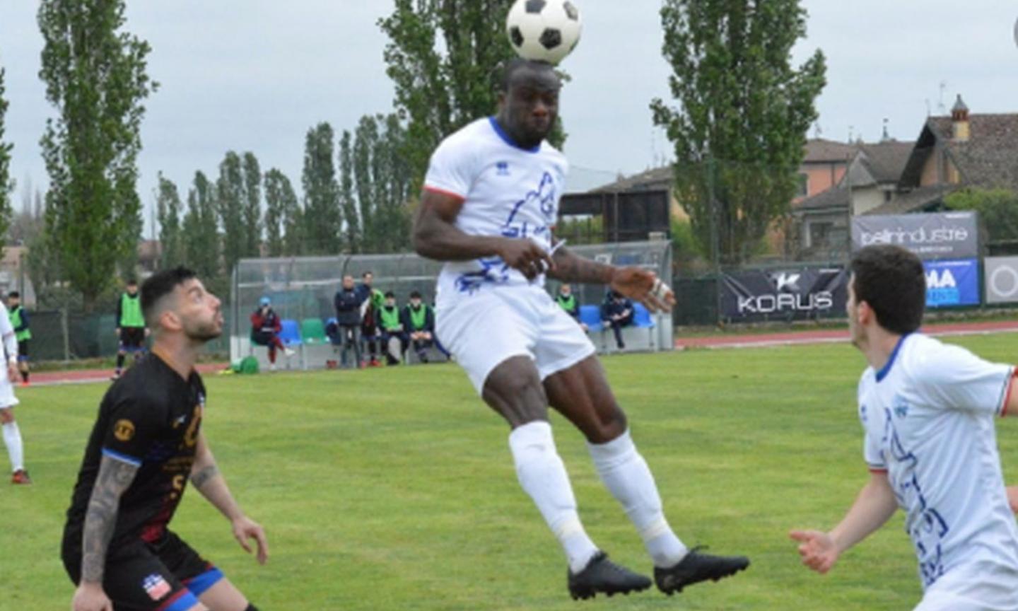 Eccellenza, a Codogno cori razzisti contro Zamble: l'attaccante non ferma la partita e segna il gol della vittoria