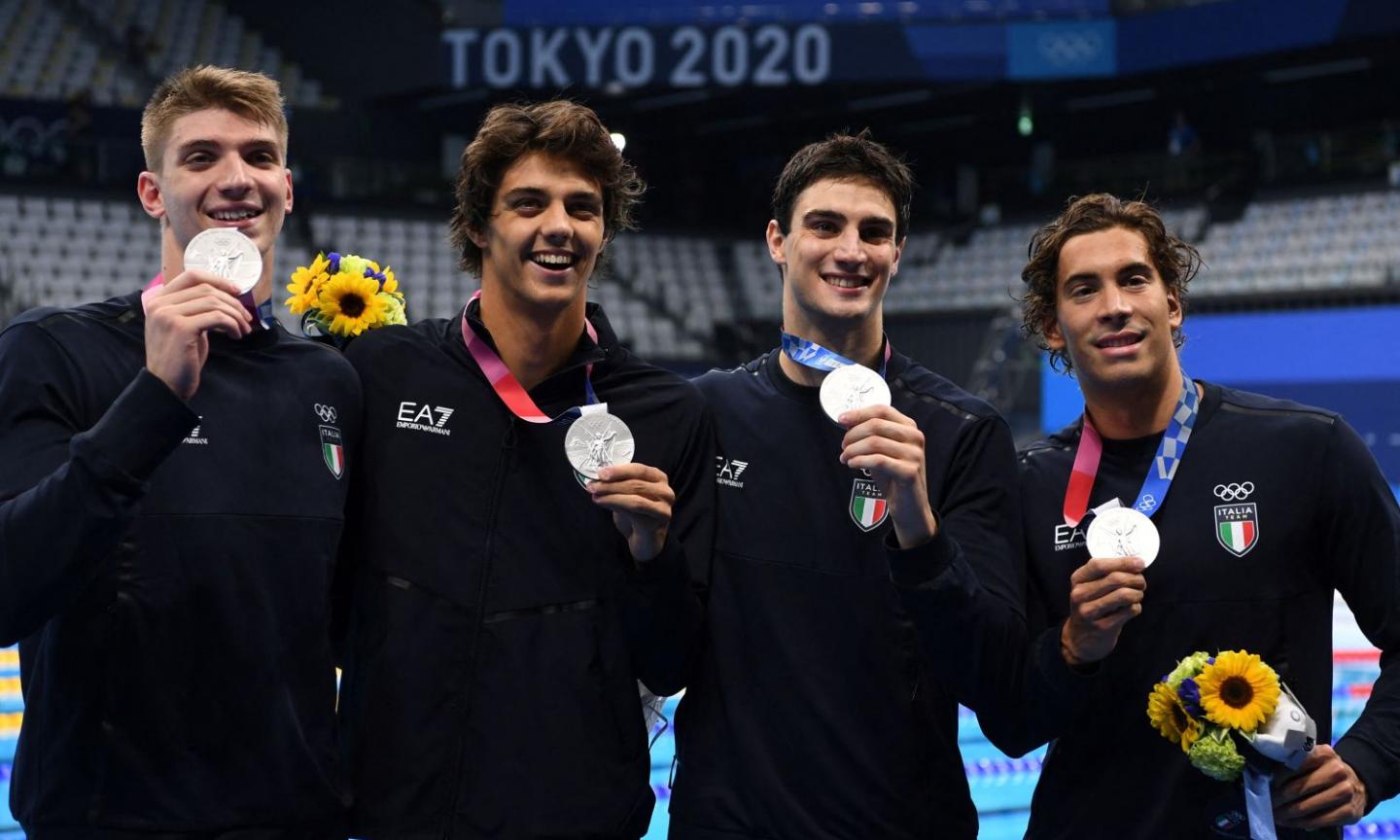 Olimpiadi, terza giornata: Martinenghi bronzo. La 4x100 stile , Bacosi e Garozzo argento. Quadarella in finale