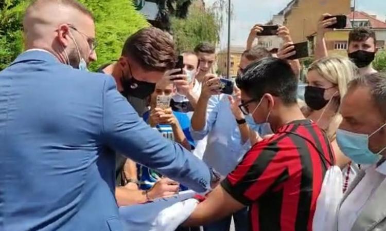 Milan, Giroud è arrivato a Milanello: al via la sua avventura rossonera