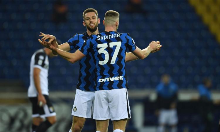 De Vrij e Skriniar, due pilastri per l'Inter di Inzaghi. Ma i rinnovi sono ancora congelati