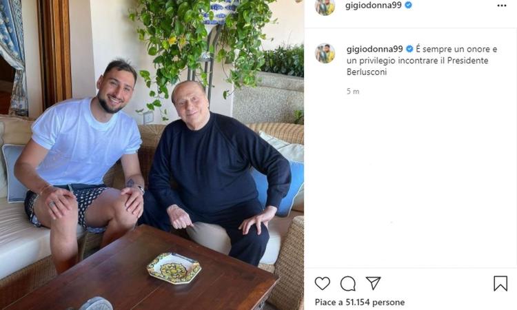 Ex Milan si ritrovano, Donnarumma incontra Berlusconi: 'E' sempre un privilegio' FOTO