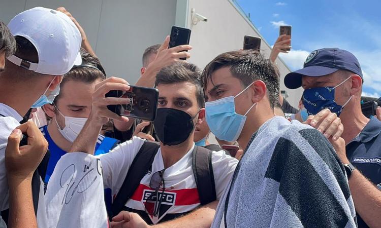 Juve, si ferma Dybala: affaticamento alla coscia sinistra, da domani lavoro personalizzato per la Joya