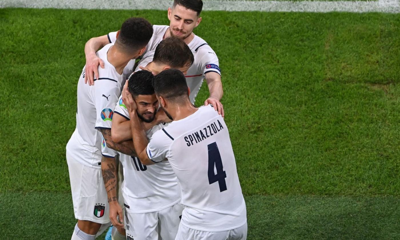 Italia in semifinale, la festa degli Azzurri: 'Notti magiche' e sull'aereo cori per Spinazzola VIDEO