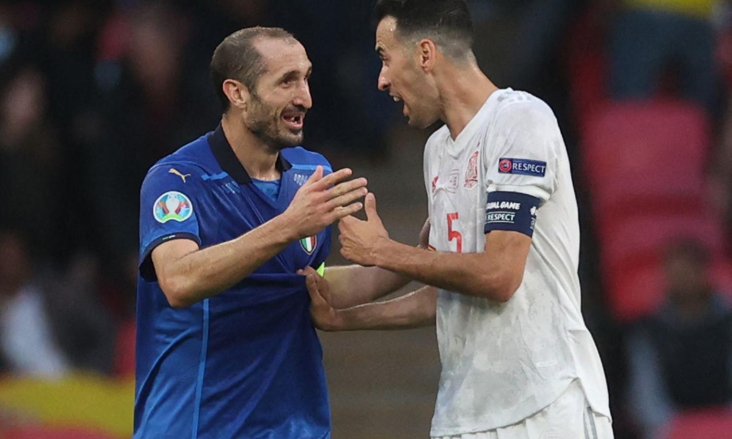 Spagna, Busquets: 'Mi aspettavo la crescita dell'Italia. La situazione del Barça? Vi dico che...'