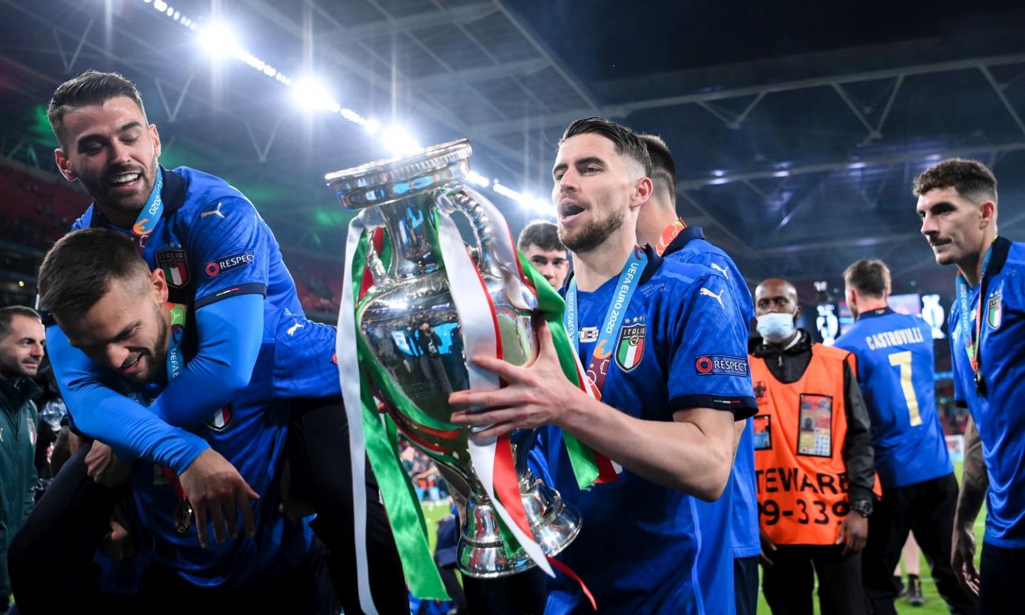 Jorginho, oro d'Europa: la decisione del Chelsea e il retroscena sulla Juve