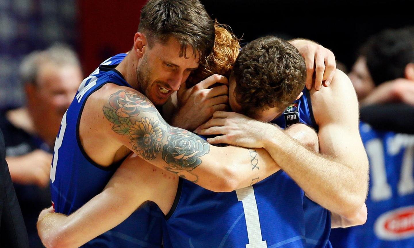 L'Italbasket alle Olimpiadi! Impresa a Belgrado contro la Serbia: 102-95, è festa Azzurra