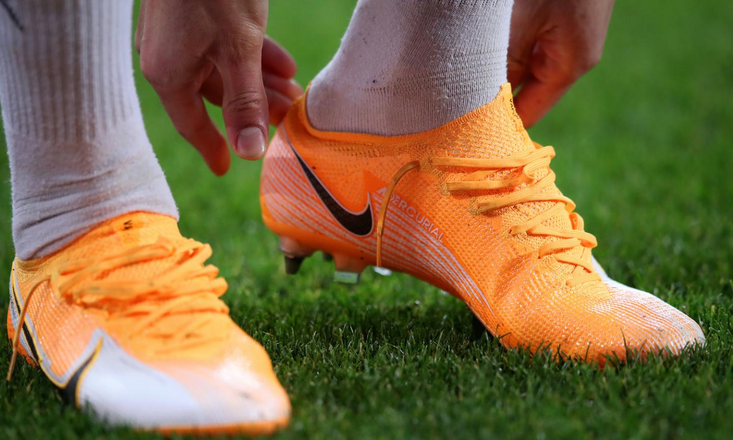 Scarpe da calcio, le più 15 popolari: da Hypervenom a Copa Mundial, è tracollo Adidas. Domina la Nike