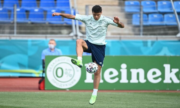 Manchester City, Rodri: 'Dovrò sopportare ancora Guardiola' VIDEO