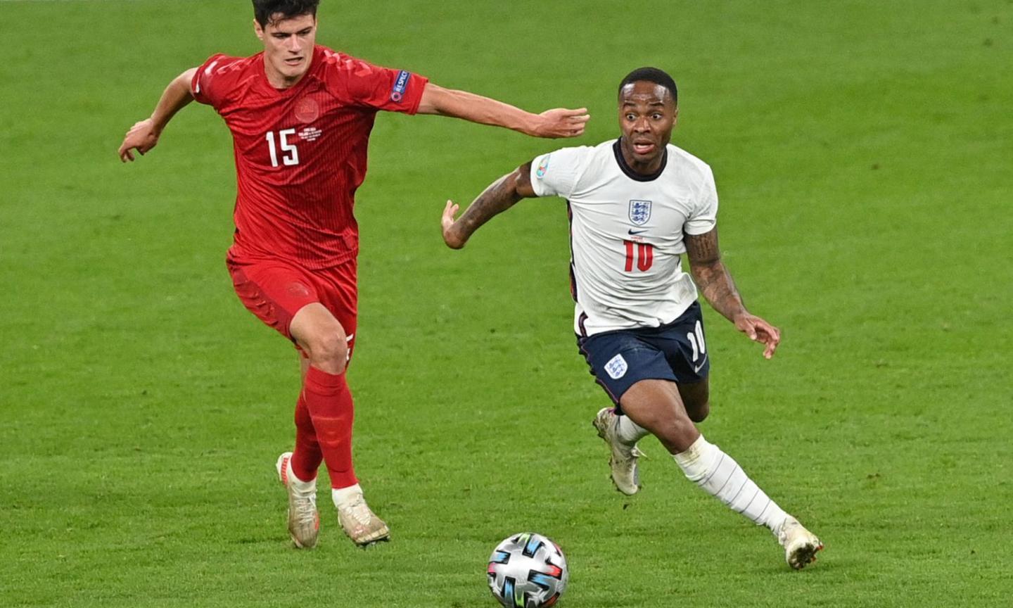 Inghilterra, Sterling: 'Grande prestazione. Ora festeggiamo, poi penseremo all'Italia'