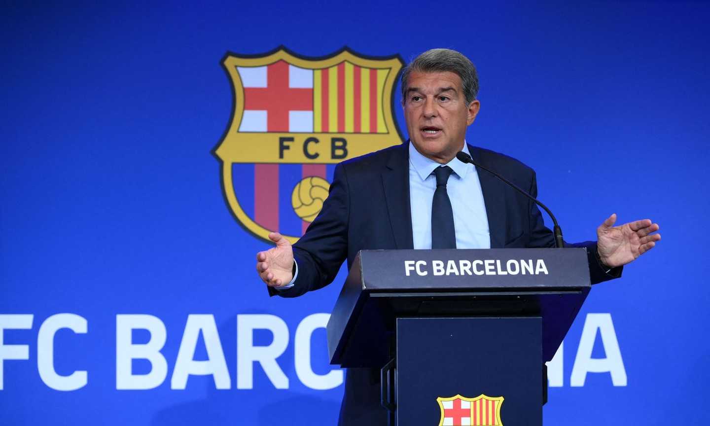 Barcellona, gaffe di Laporta con Pedri: lo chiama Messi VIDEO