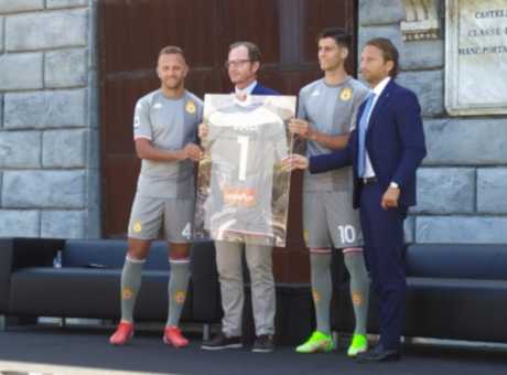 Terza maglia sale genoa 2021