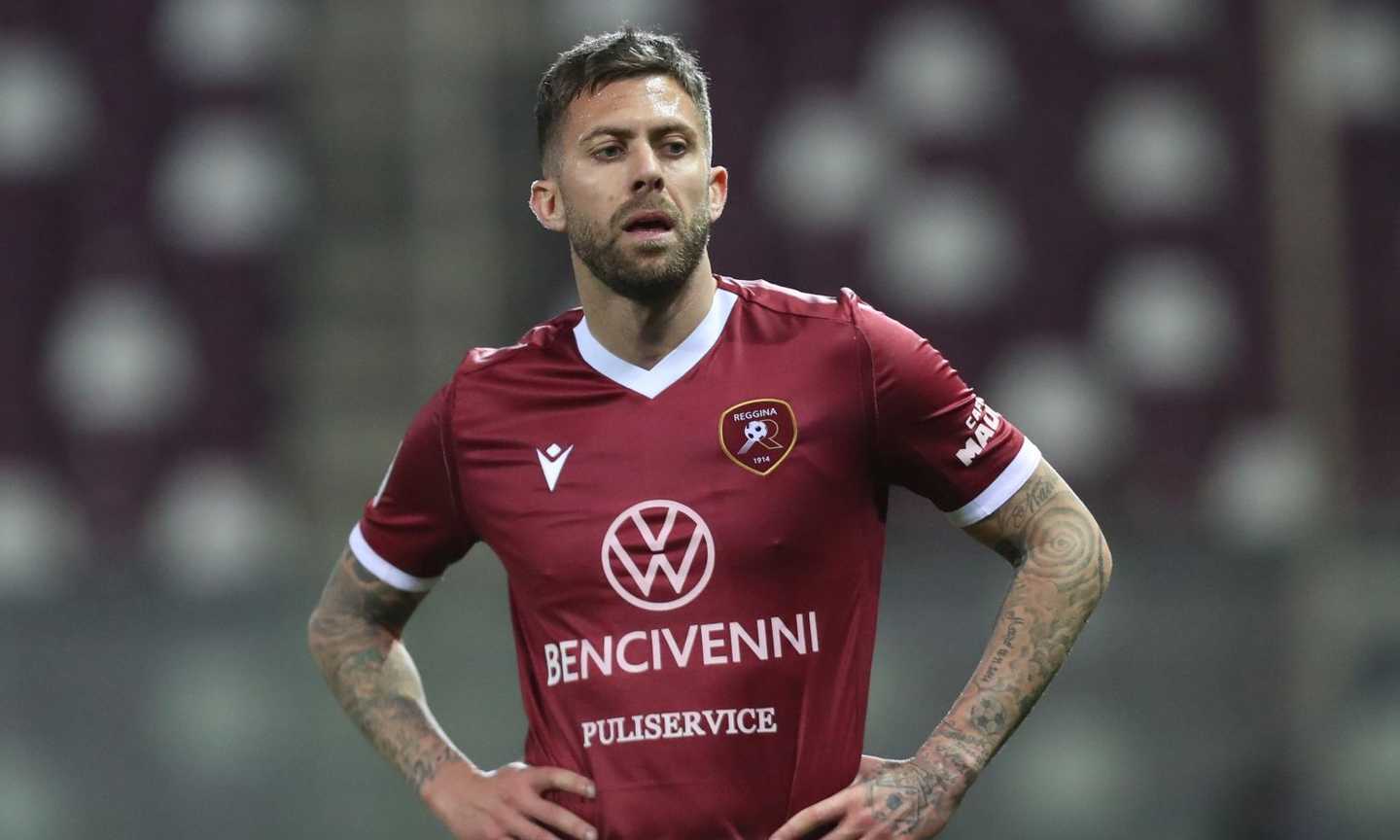 Ex Roma e Milan: Menez lascia la Reggina per Malta