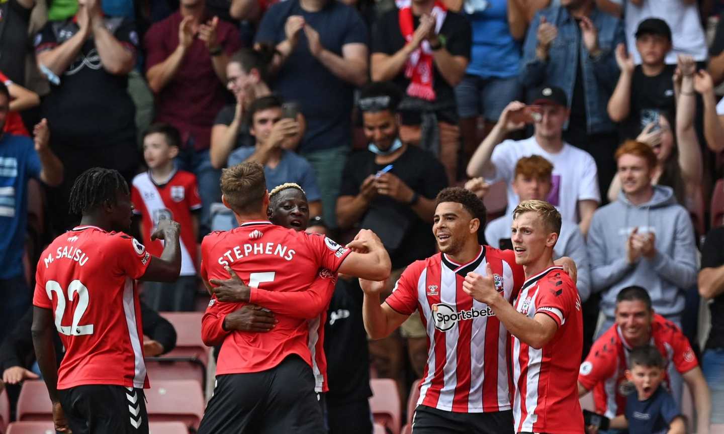 Premier: Man United fermato 1-1 a Southampton, vince il Tottenham con i Wolves grazie ad un gol di Alli