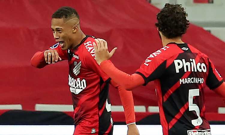 Bordeaux: fatta per un attaccante brasiliano