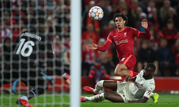 Real Madrid su Alexander-Arnold: la risposta del Liverpool