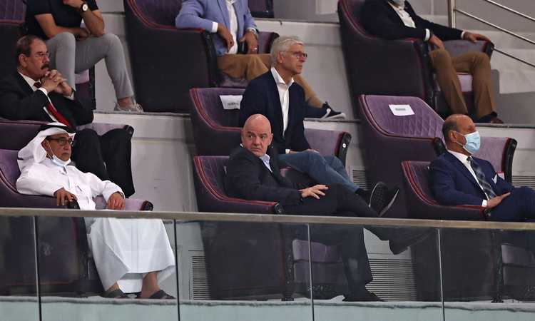 Una contraddizione chiamata Wenger: vuole il Mondiale ogni due anni, ma anche meno partite. La salute dei calciatori...