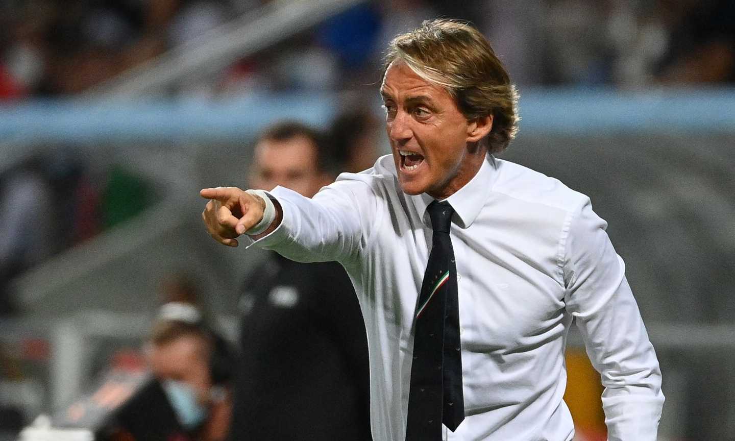 Mancini, disavventura notturna post Lituania: 'Queste sono le autostrade italiane, vergognatevi!'. La replica