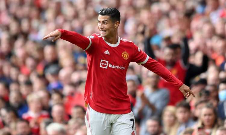 Berbatov e il ritorno di Ronaldo: 'Bene, ma Solskjaer sia onesto con Cavani'