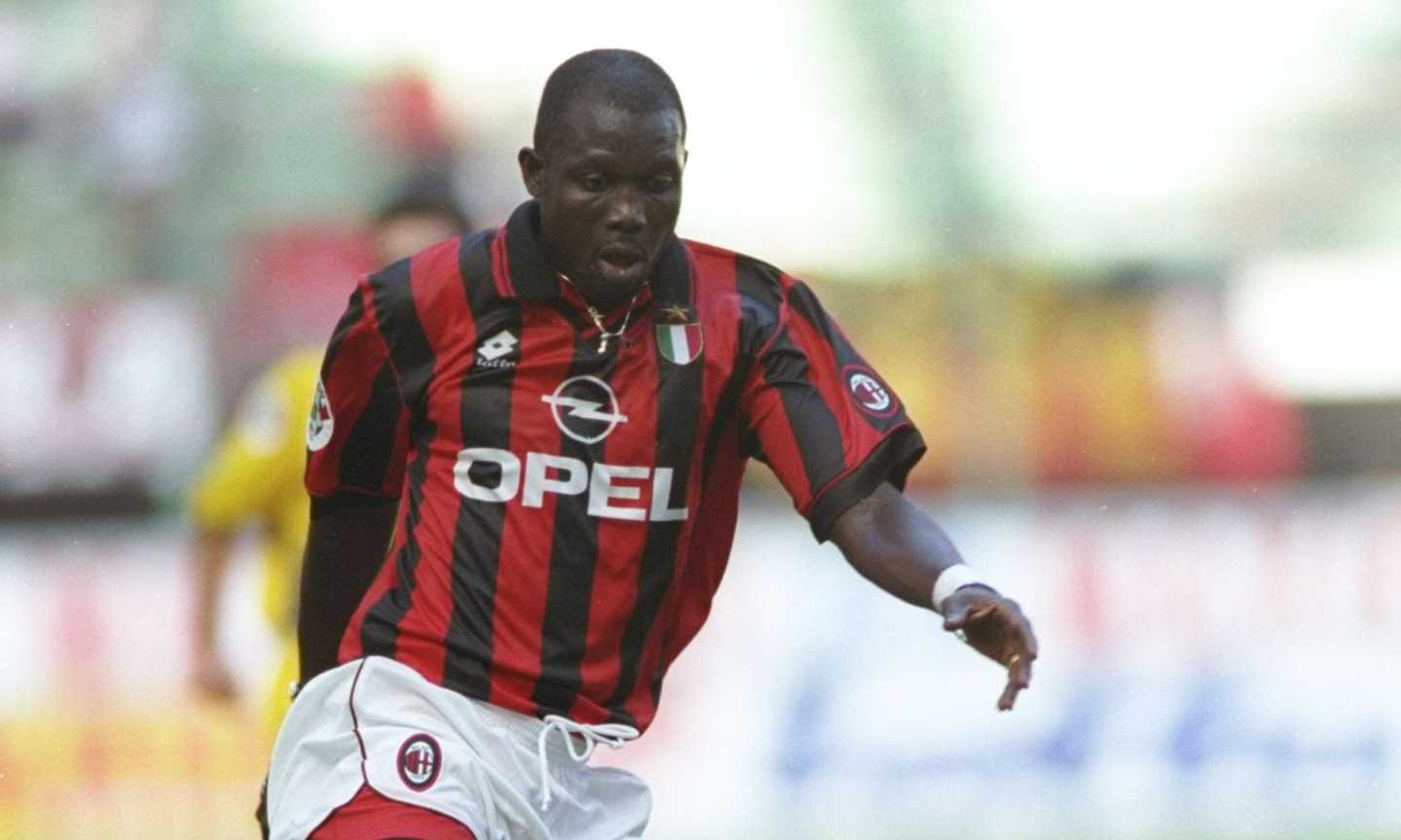 Weah, 25 anni fa il coast to coast contro il Verona! Da Bruno Peres a Son, i gol da un'area all'altra VIDEO