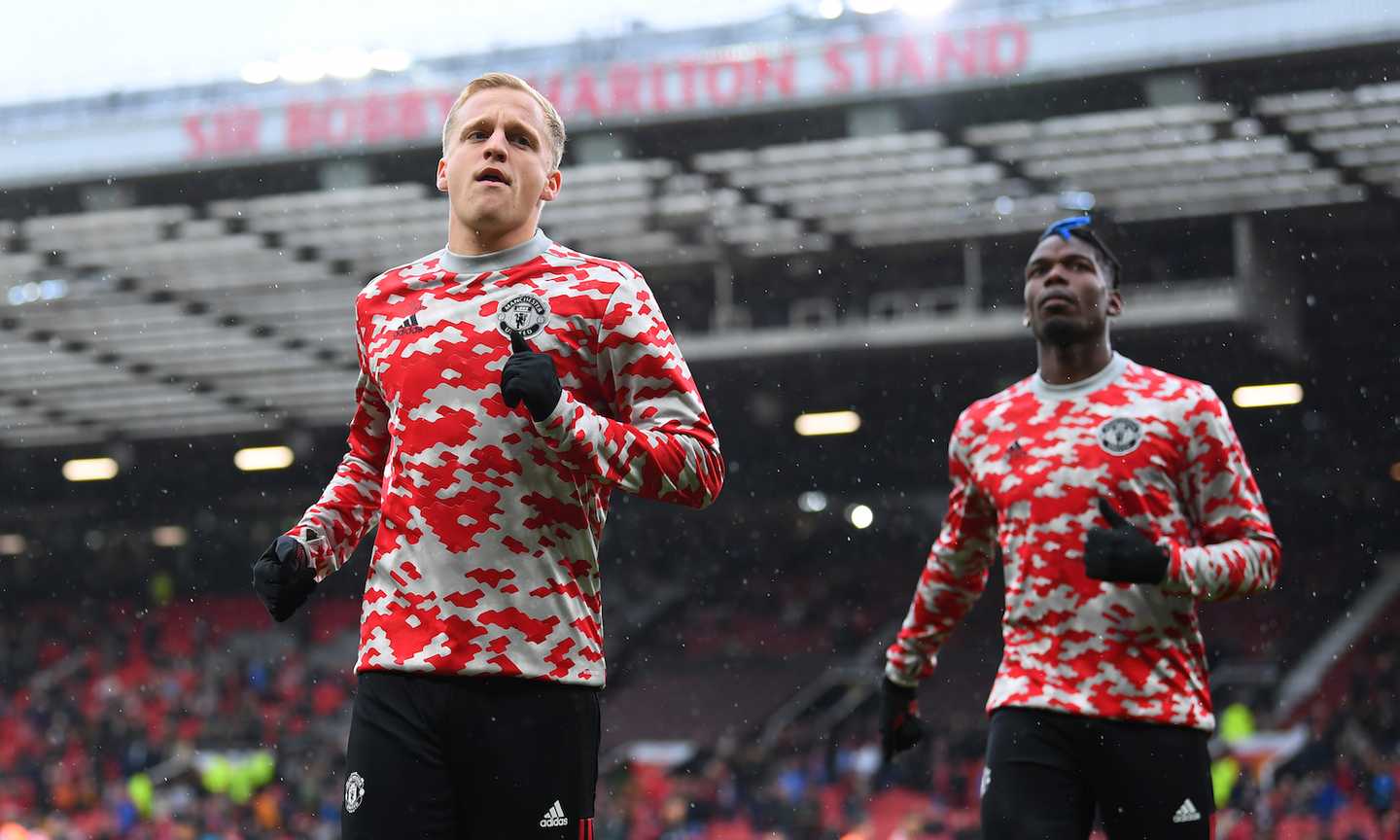 Manchester United, la decisione di Van de Beek